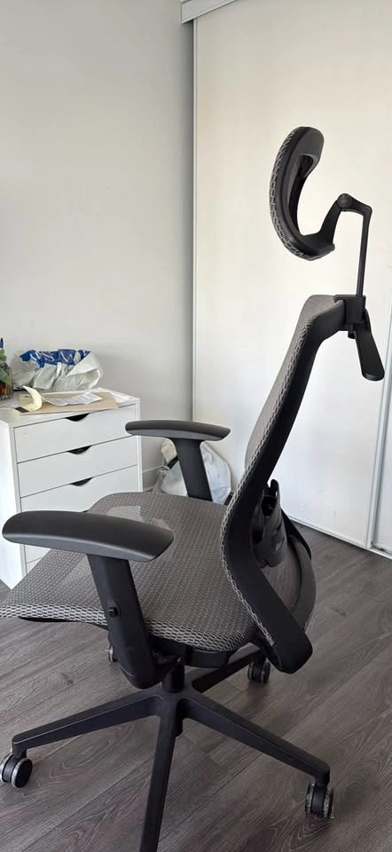 Ergonomic Mesh Office Chair with Headrest - photo 2