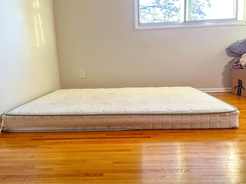 Zinus full/double mattress - photo 3
