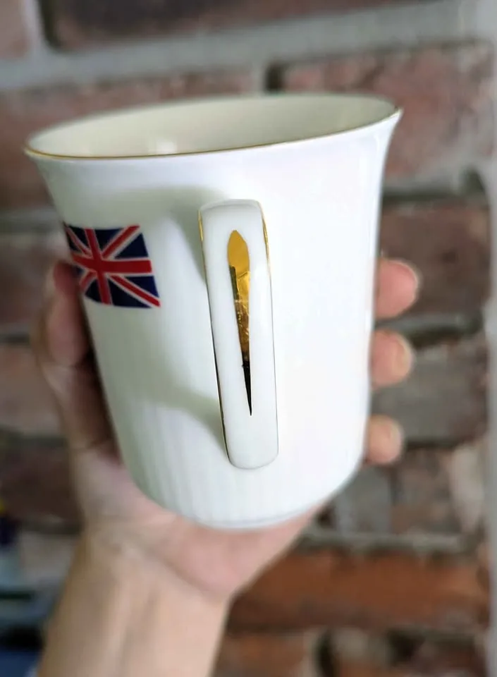 Royal Albert Bone China Mug – “Royal Rampart Lion” image indicator(3)