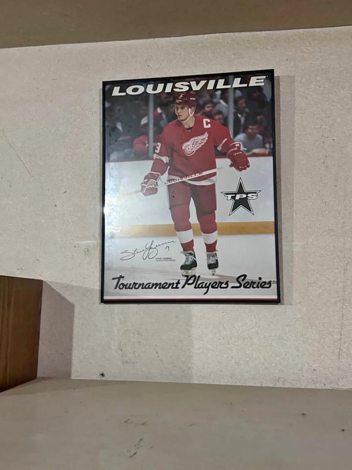 Steve Yzerman signed framed picture