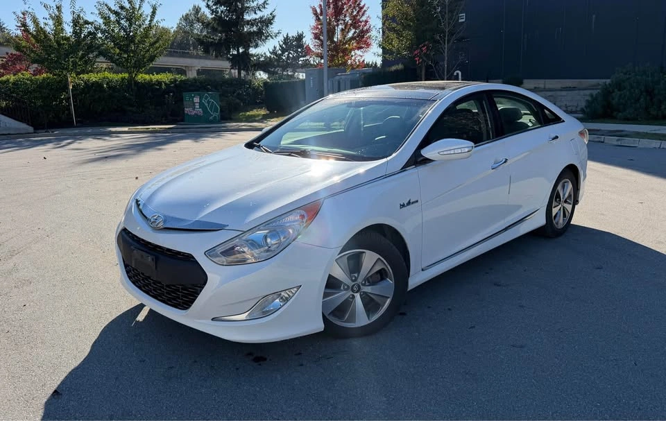 2012 Hyundai Sonata Hybrid - photo 2
