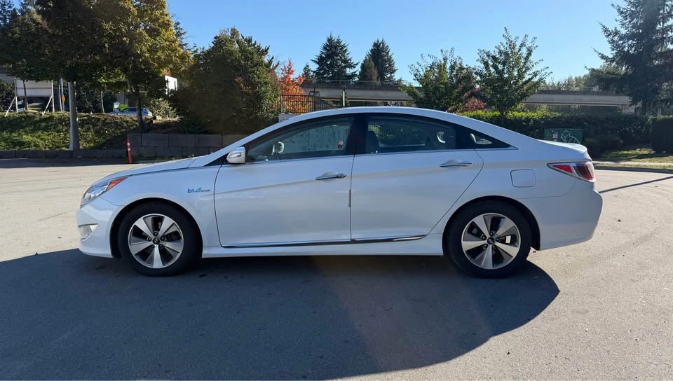 2012 Hyundai Sonata Hybrid - photo 4