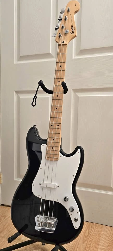 Squier by Fender Bronco Bass electric 4-string bass guitar
