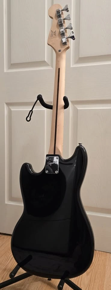 Squier by Fender Bronco Bass electric 4-string bass guitar - photo 2