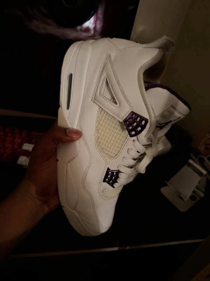 Jordan 4 metallic purple 10.5 - photo 2