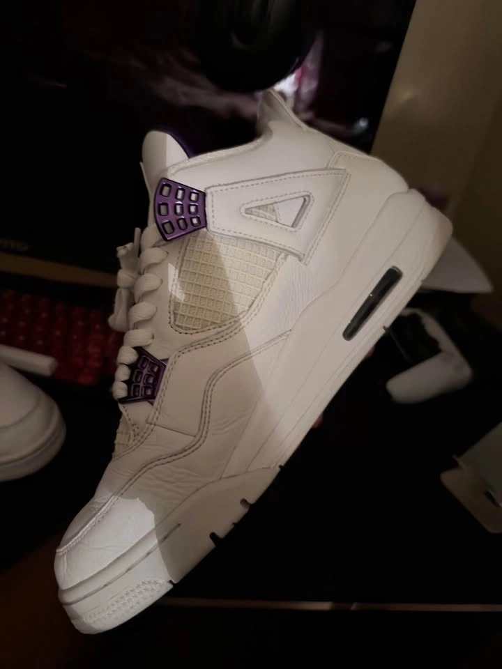 Jordan 4 metallic purple 10.5 - photo 4