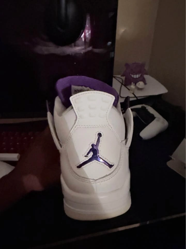Jordan 4 metallic purple 10.5 - photo 5