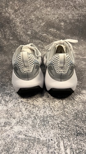 Under Armour Aura Men’s 10.5 Shoes - photo 2