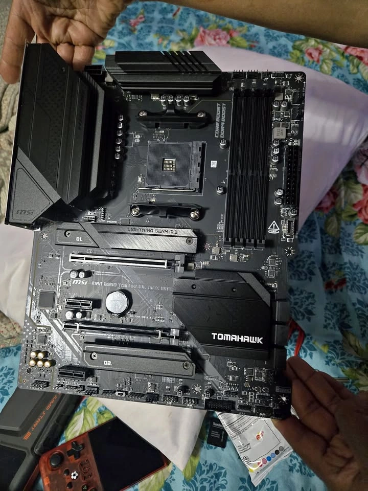 MSI MAG B550 Tomahawk Max WiFi Motherboard – AMD AM4, DDR4 in Manhattan, NY