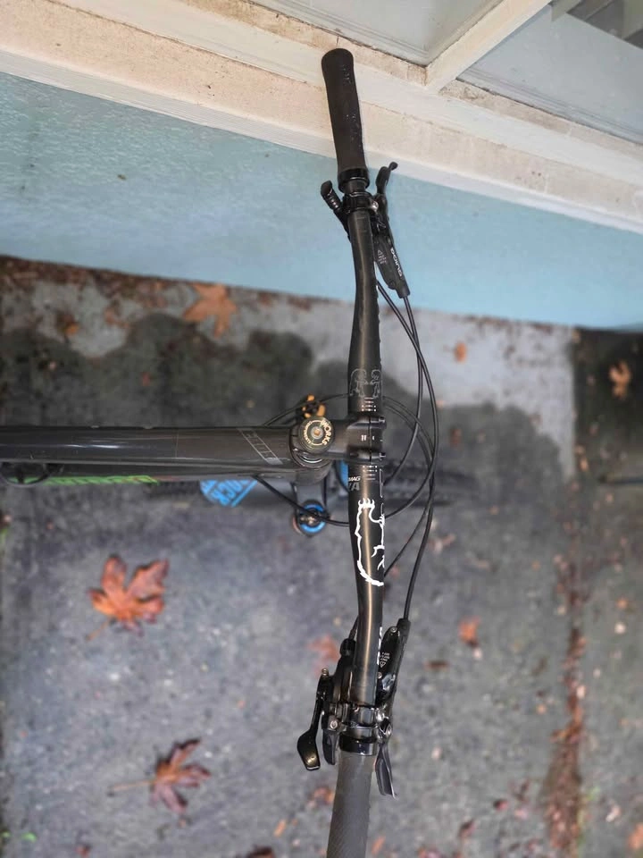 Devinci Troy Carbon Mountain Bike - photo 3