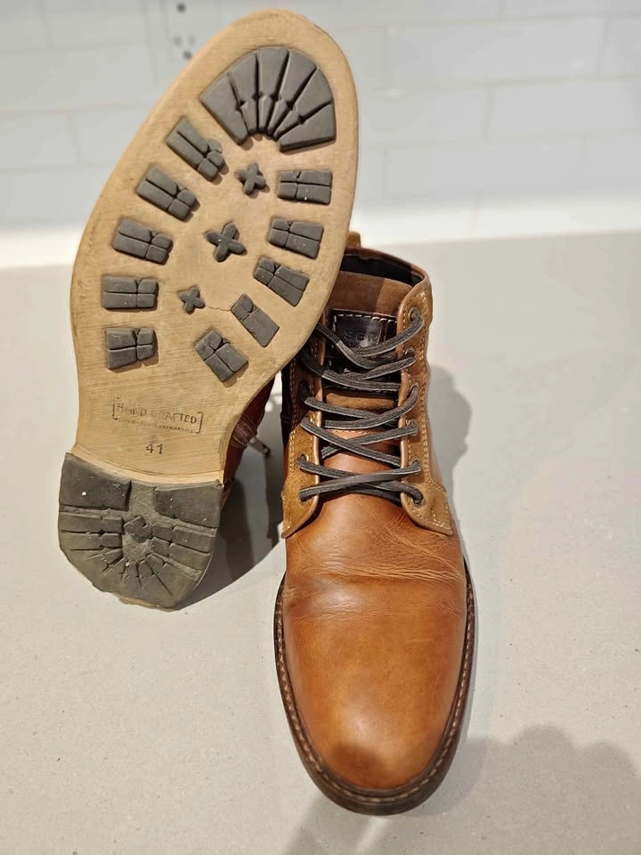 Mens boots