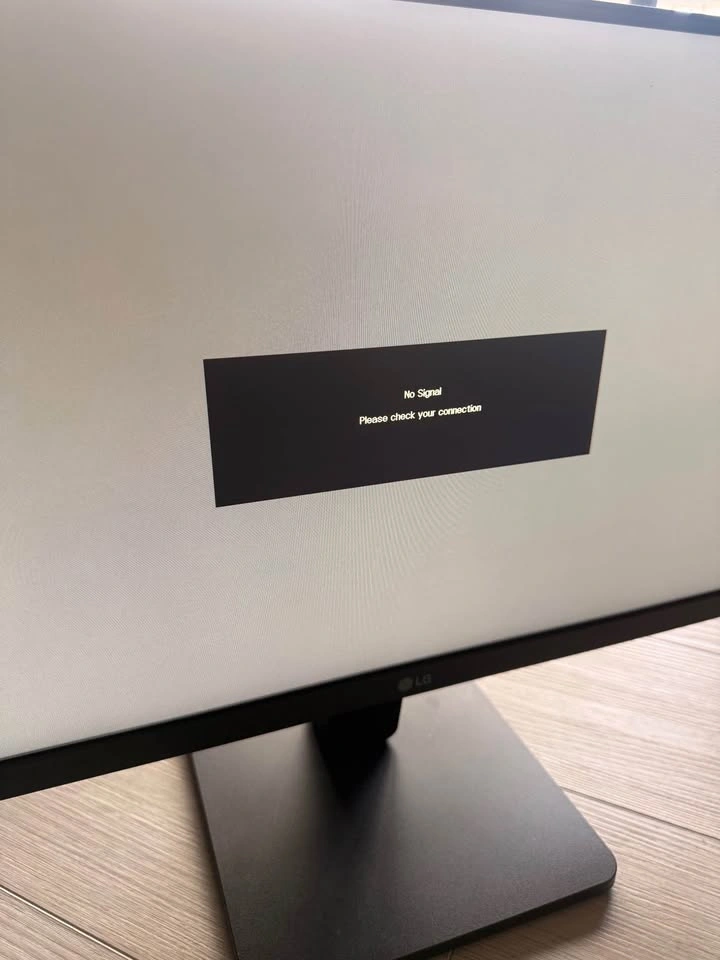 LG 22” 100Hz HD Gaming Monitor - photo 3