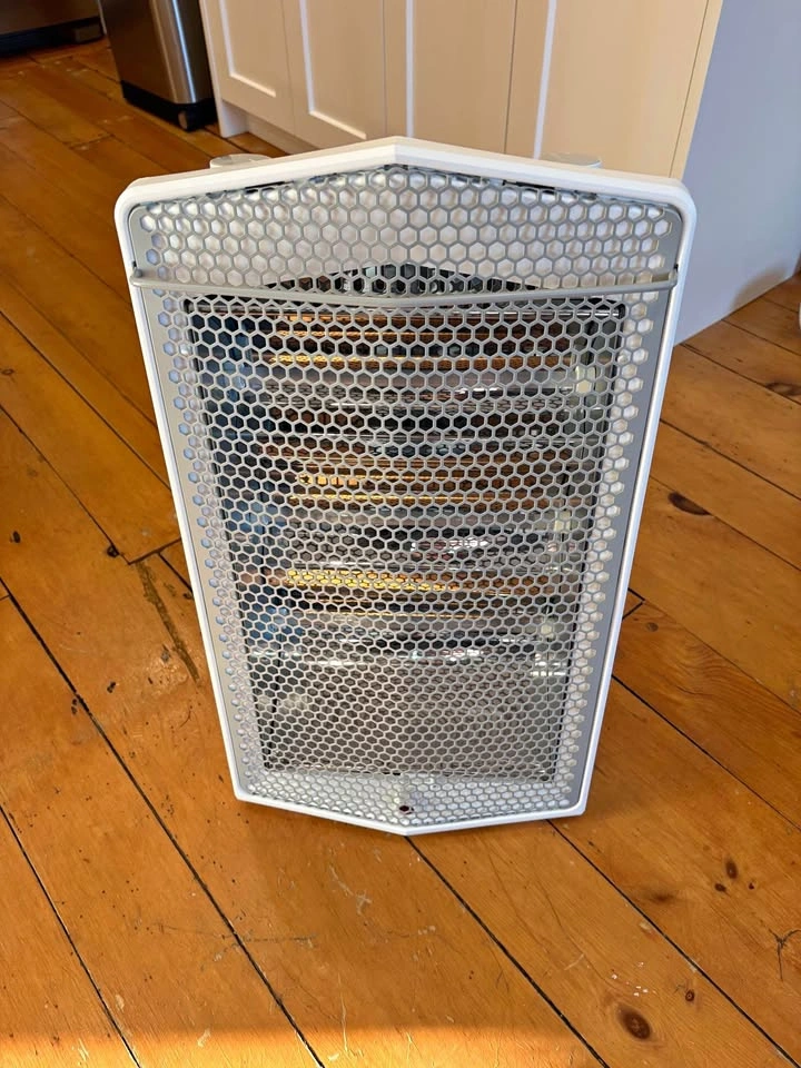 Pelonis PSHR150M1WC Infrared Quartz Heater
