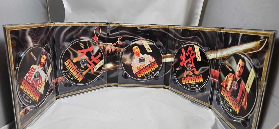 SHOGUN DVD Box Set & Two Vintage James Clavell Novels - photo 4