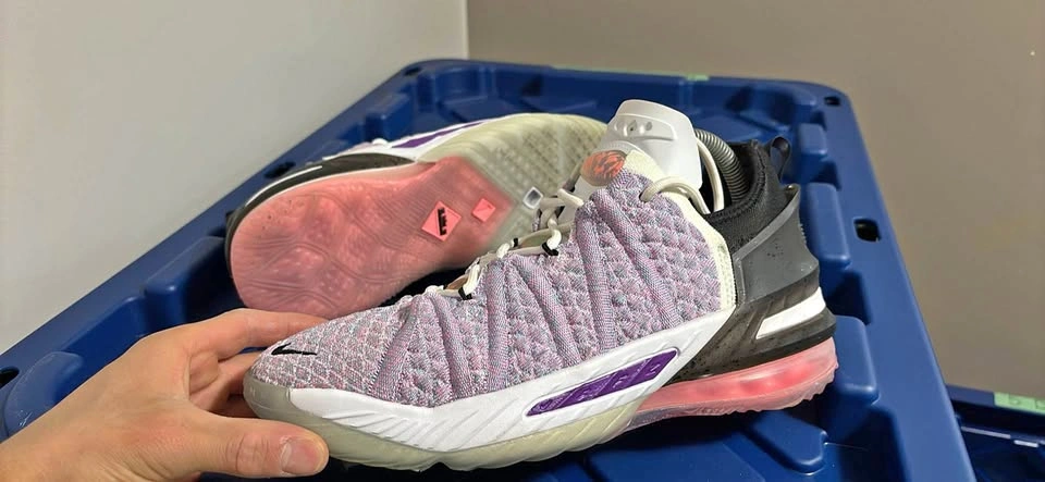 Nike LeBron 18 GS Graffiti Big Kids US 7Y Basketball Shoes