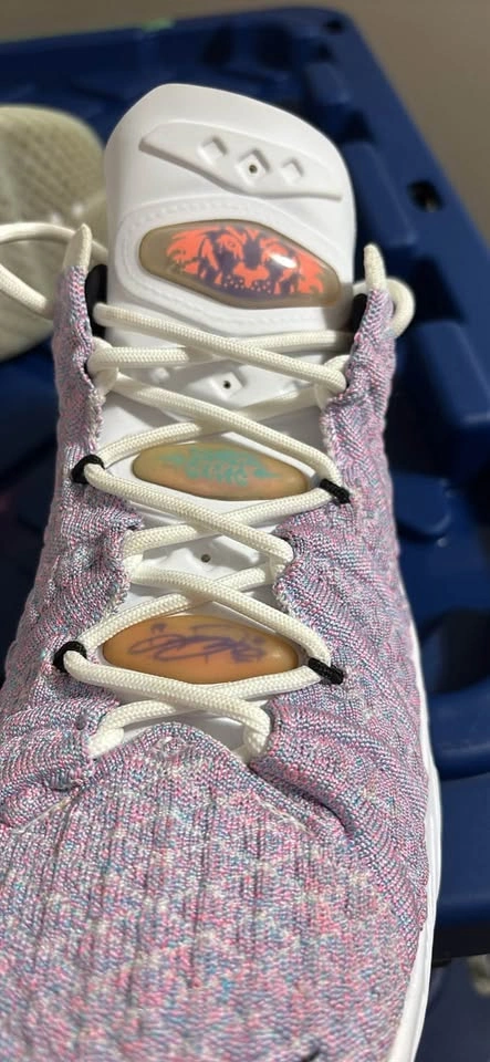 Nike LeBron 18 GS Graffiti Big Kids US 7Y Basketball Shoes - photo 2