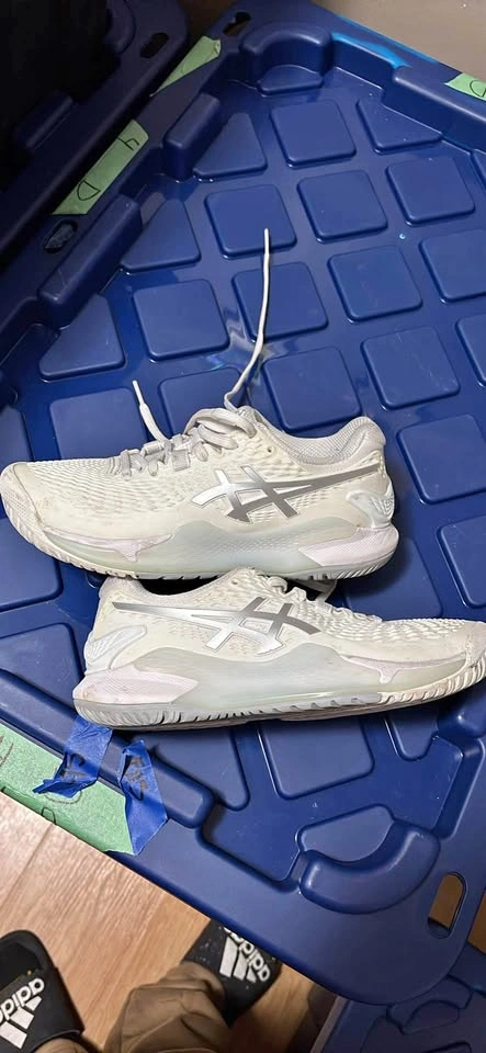 ASICS Women's Shoes US 6 / EUR 37