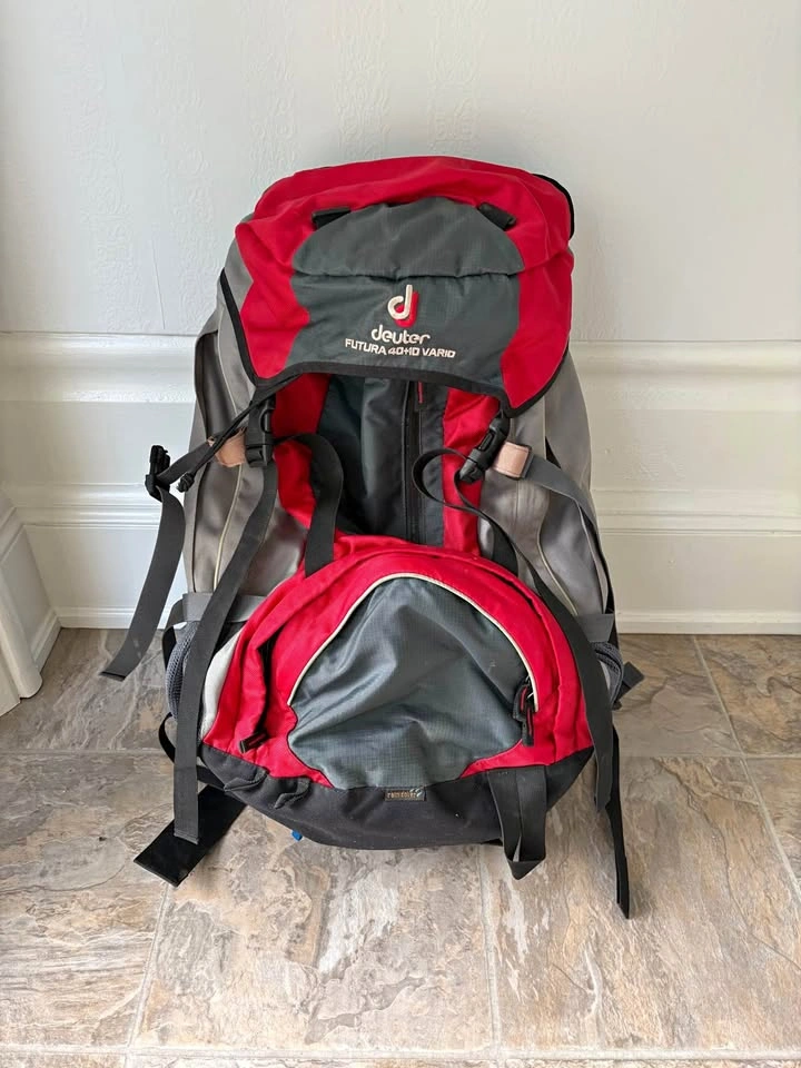 Deuter Futura 40+10 Vario Backpack