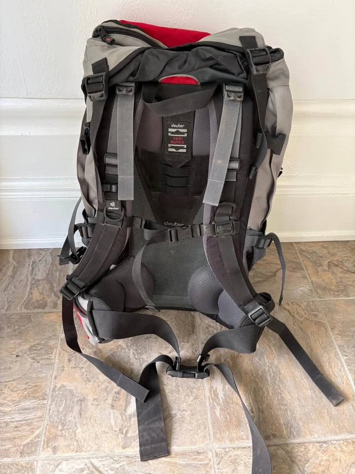 Deuter Futura 40+10 Vario Backpack - photo 2