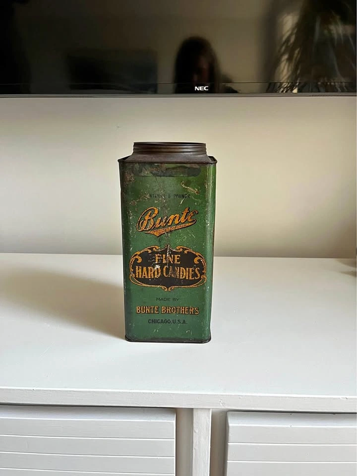 Vintage Bunte Brothers Fine Hard Candies Tin