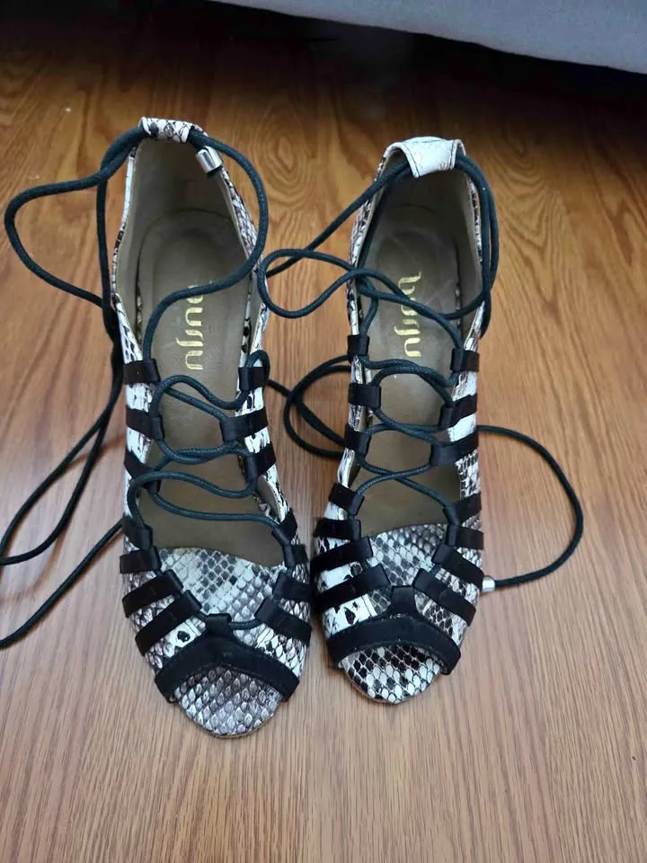 Burju salsa shoes with adjustable straps (Size 6.5) thumbnail