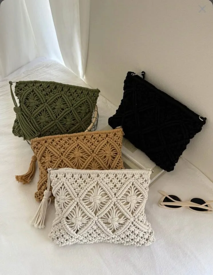 Handwoven Bohemian Style Women's Clutch Bag image indicator(2)