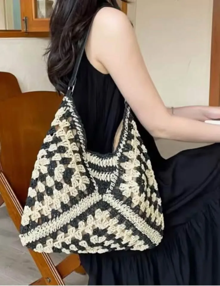 Woven Straw Tote Bag image indicator(2)