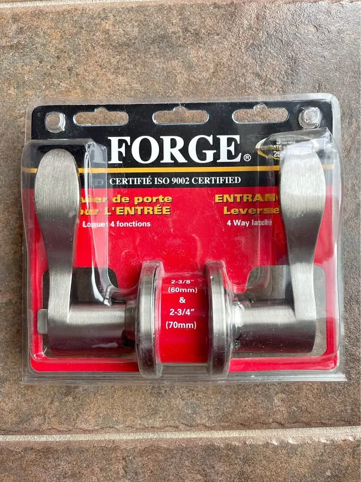 FORGE 4 way latch doorknob with keys