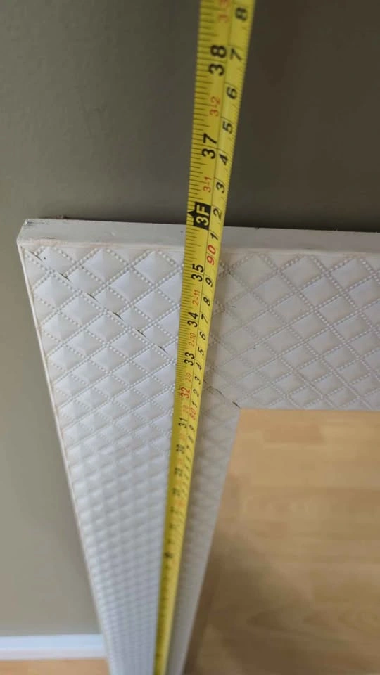 White Quilted Texture Wall Mirror - photo 3