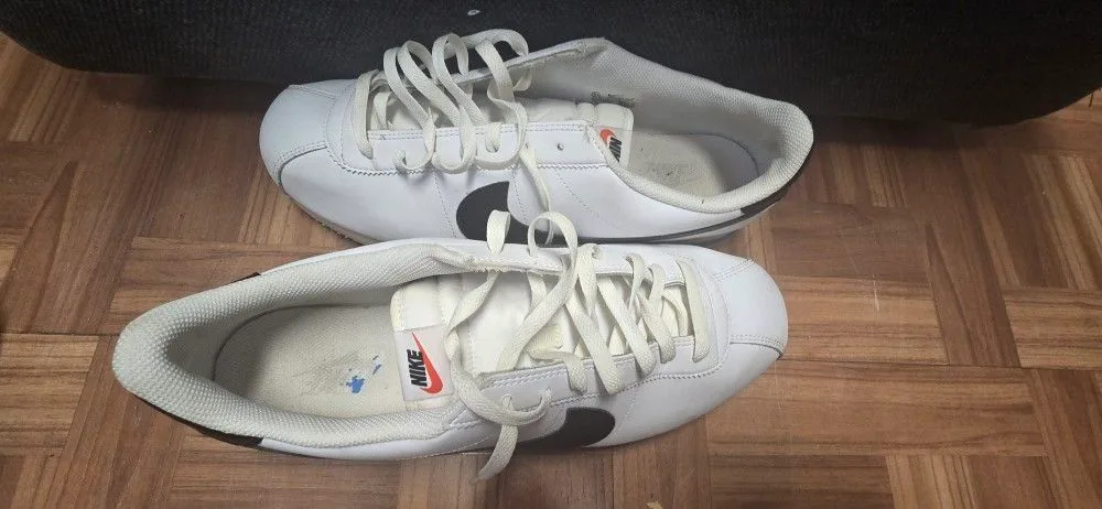 Nike CORTEZ SIZE 15.5 image indicator(6)