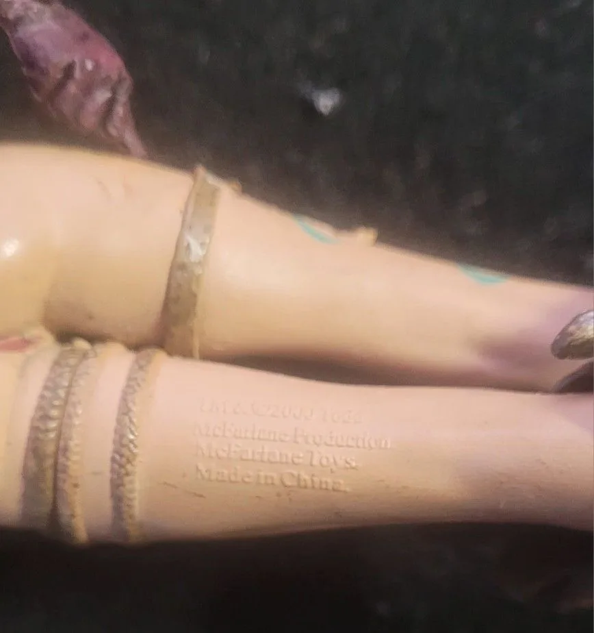 McFarlane Spawn Series 17 Tiffany II 7" Action Figure image indicator(3)