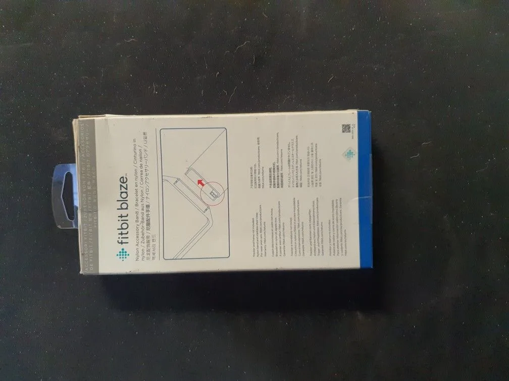 NEW FITBIT NYLON ACCESSORY BAND -KHAKI image indicator(2)