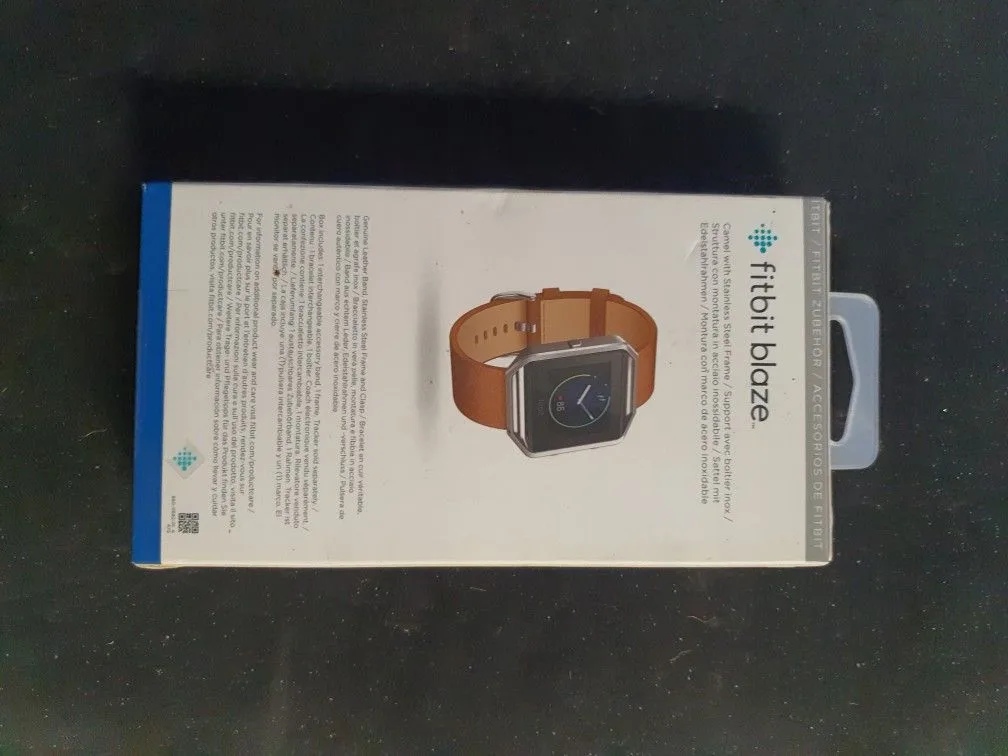 NIB FITBIT BLAZE LEATHER ACCESSORY BAND & FRAME image indicator(2)