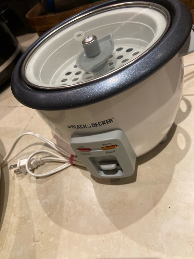 Hamilton Beach, Rival, and Black and Decker Small Appliances - photo 3