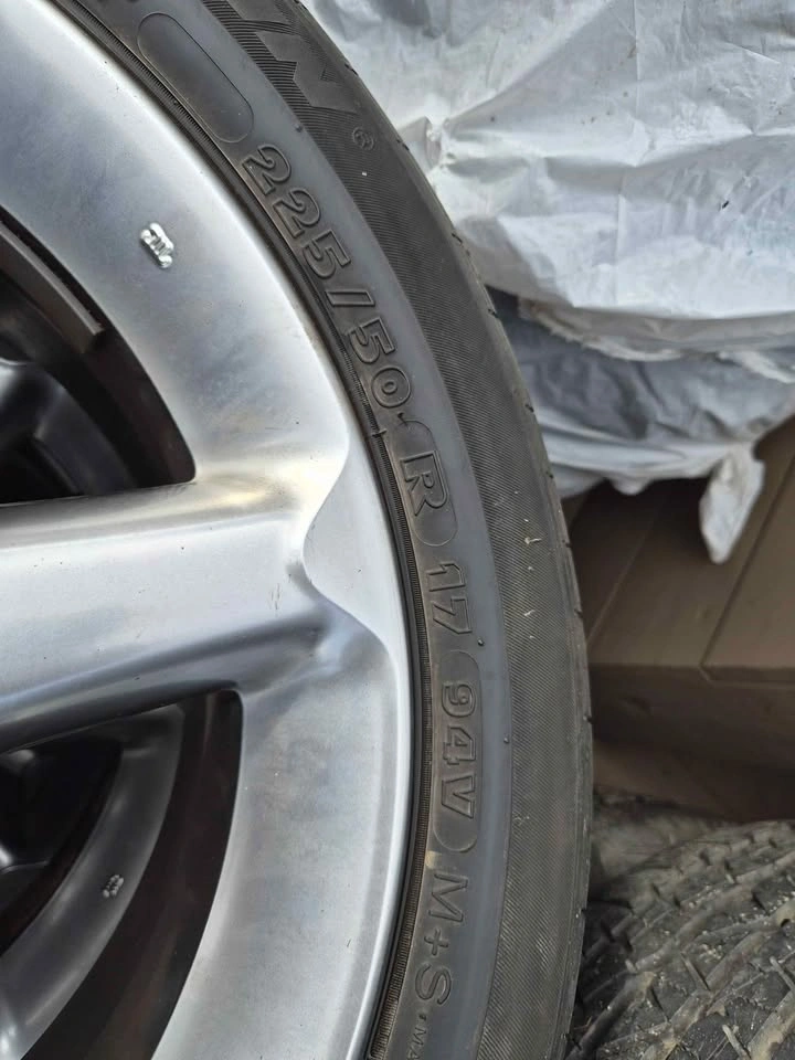 Nissan 17 Inch Alloy Wheels with 225/50 R17 Tires - photo 2