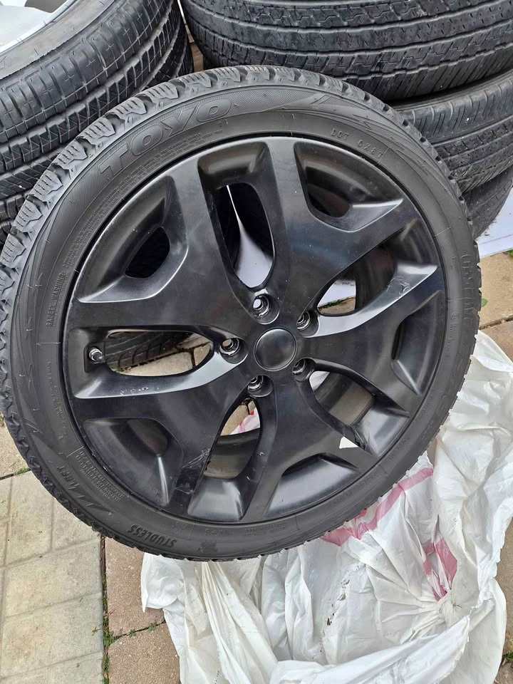 Toyo GSI 6 winter tires 245/40R19 Tires and OEM KIA rims