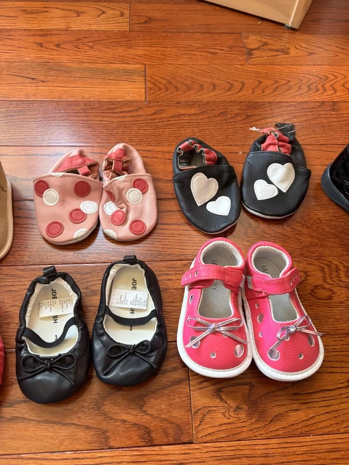 Baby girl shoes size 1-3 - photo 2