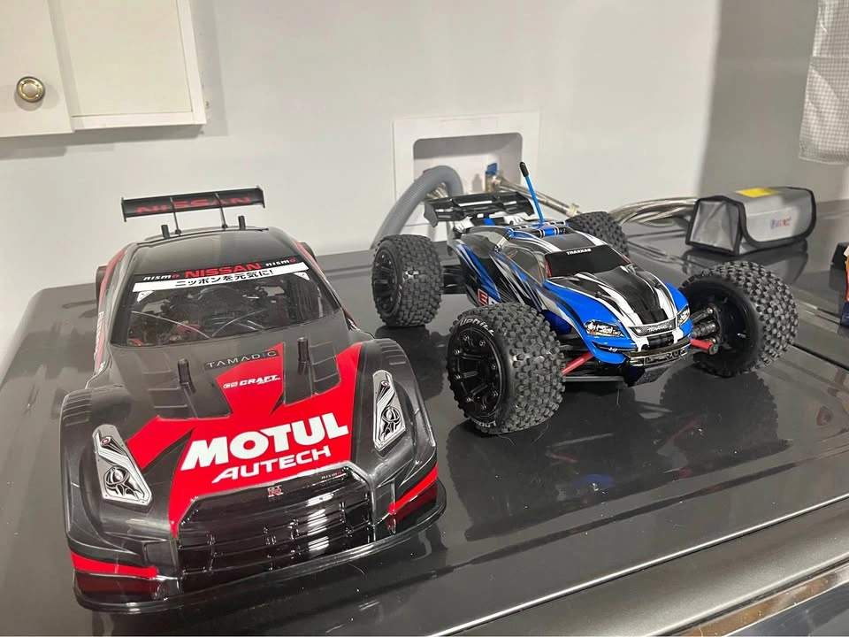 Traxxas E-Revo 1/16 & Tamiya TT-02R RC Bundle