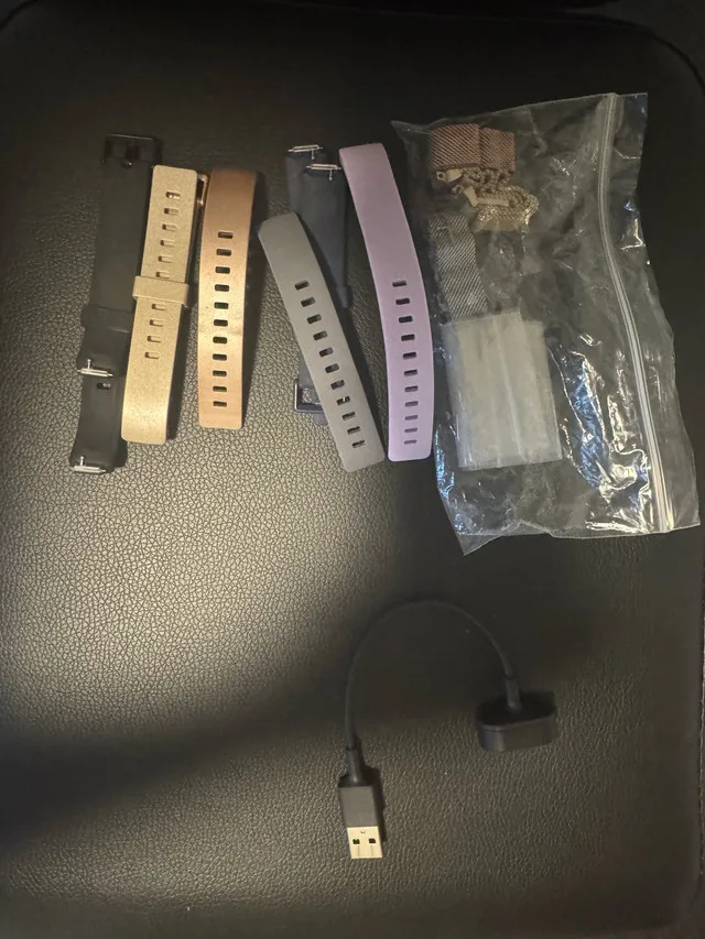 Fitbit Inspire HR wristbands and charger Free