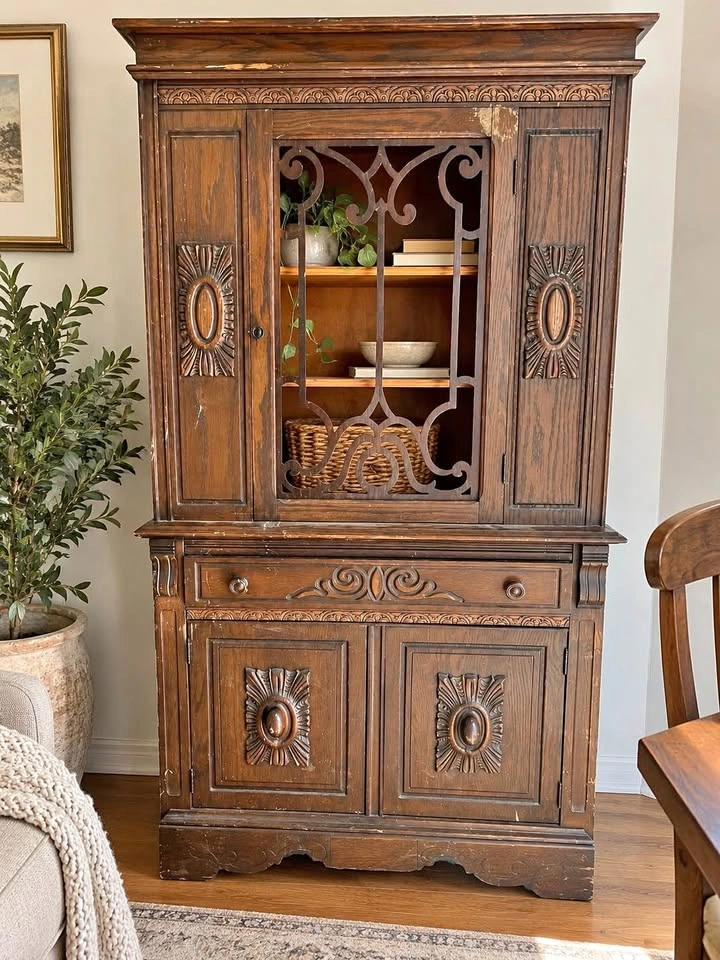 Vintage Ornate Carved Wood Display Cabinet / Hutch