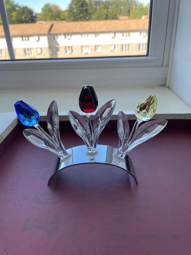 Swarovski Crystal Large Tulip Set with Stand thumbnail