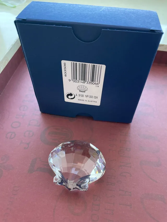 Swarovski Crystal Scallop Shell image indicator(2)