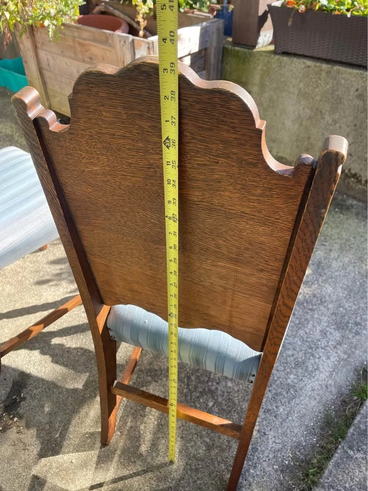 Set of 3 Vintage Carved Oak Dining Chairs - photo 5