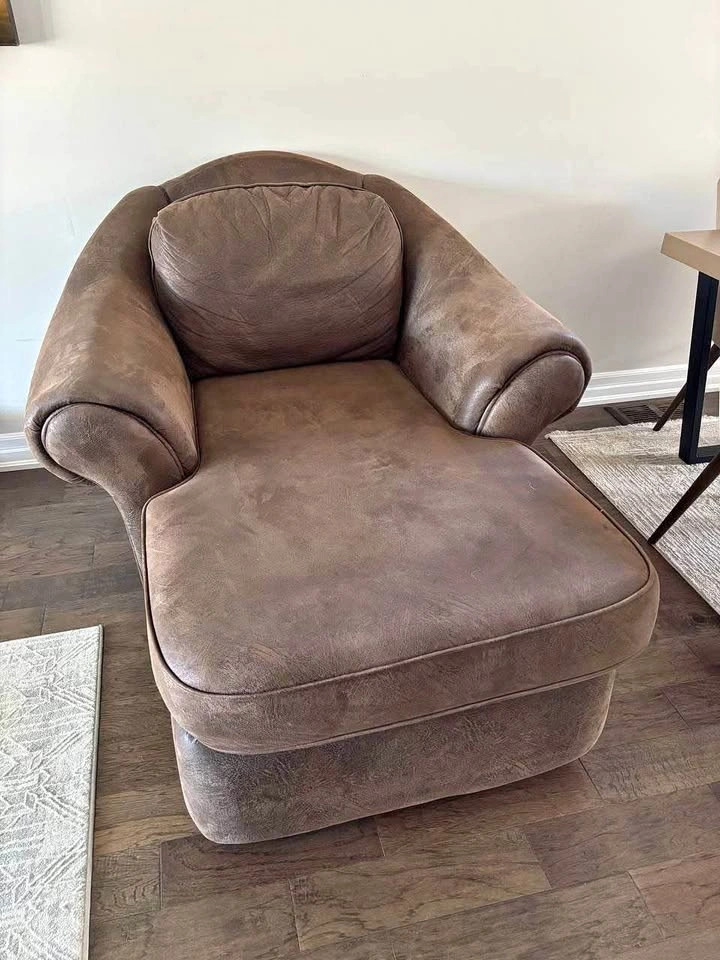 Chaise lounge chair - giving away for free