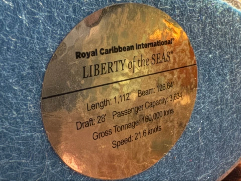 Official Royal Caribbean Liberty of the Seas Ship Model - photo 2