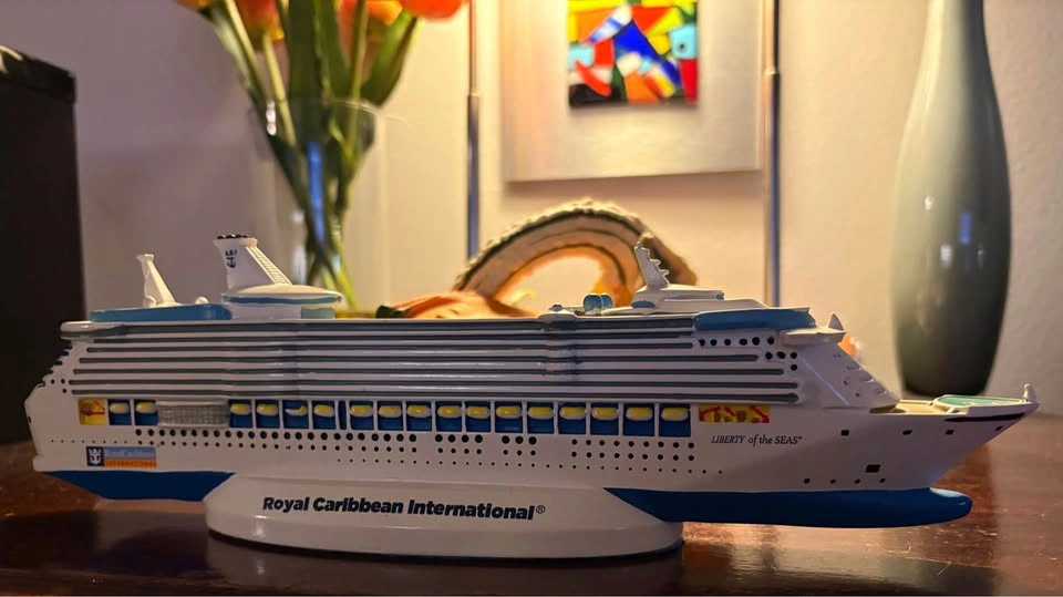 Official Royal Caribbean Liberty of the Seas Ship Model - photo 5