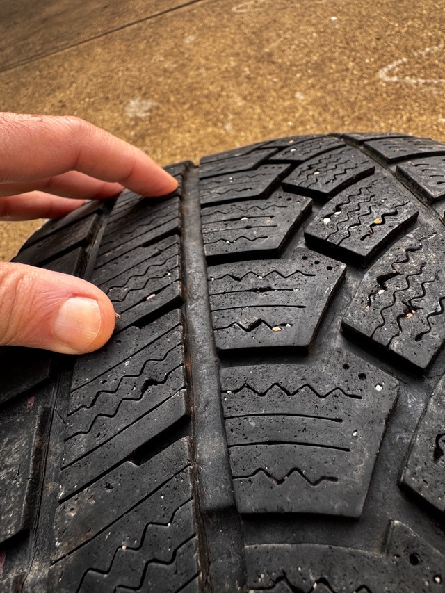 Mirage MR-W562 225/40R18 One Tire - photo 2