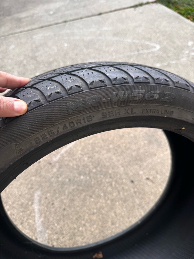 Mirage MR-W562 225/40R18 One Tire - photo 4