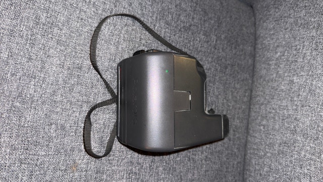 Vintage Polaroid instant camera - photo 2