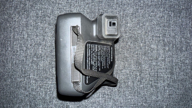 Vintage Polaroid instant camera - photo 3